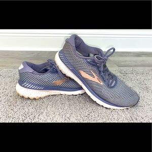 Brooks Adrenaline Running Shoes size 8 1/2